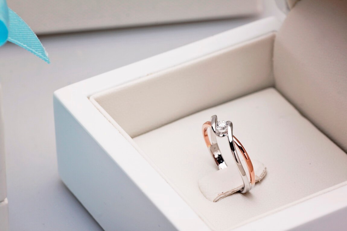 Złoty pierścionek PXD1943R - Diament